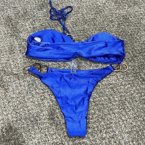 Women’s Royal Blue Bandeau Halter Gold Chain Accents 2 Piece size Medium - Picture 7 of 9